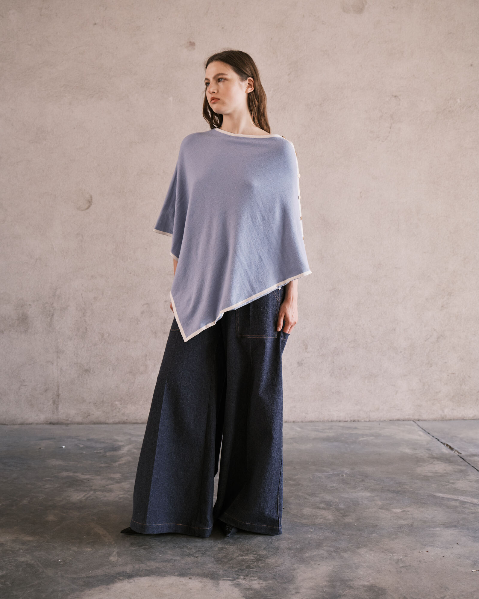 PONCHO CELESTE - AMY-PC1401