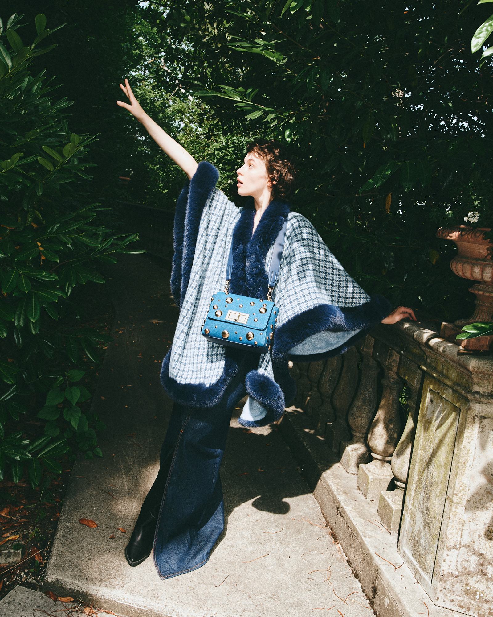 SHAWL NAVY - AMU-SL104